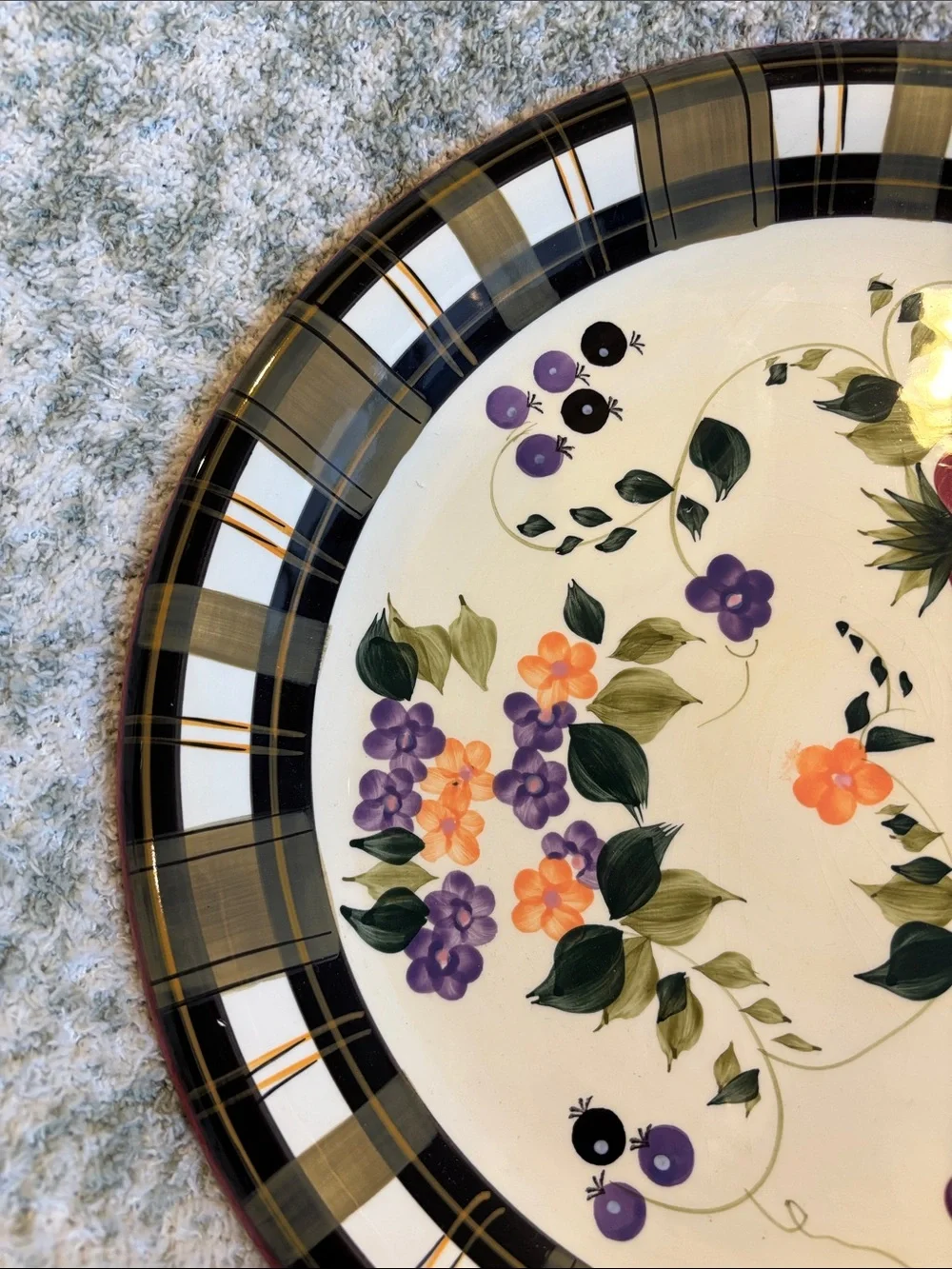 Strawberry Plaid Floral Serve Plate by Oneida NWT 12”x12”x1.50”